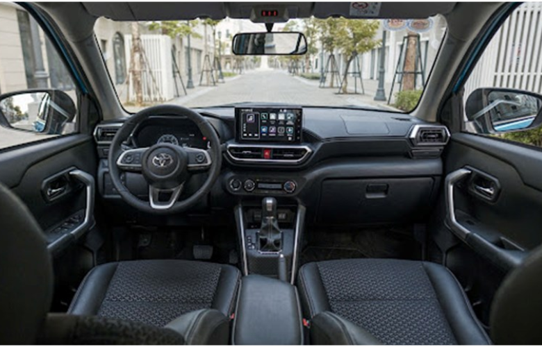 Tiện nghi trên Toyota Raize 2024 khá phong phú