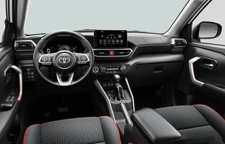 Khoang nội thất của Toyota Raize 2024 được thiết kế gọn gàng và dễ sử dụng