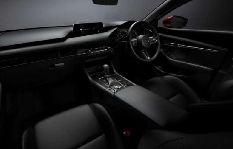 Khoang nội thất của Mazda 3 2024 được thiết kế gọn gàng và dễ sử dụng