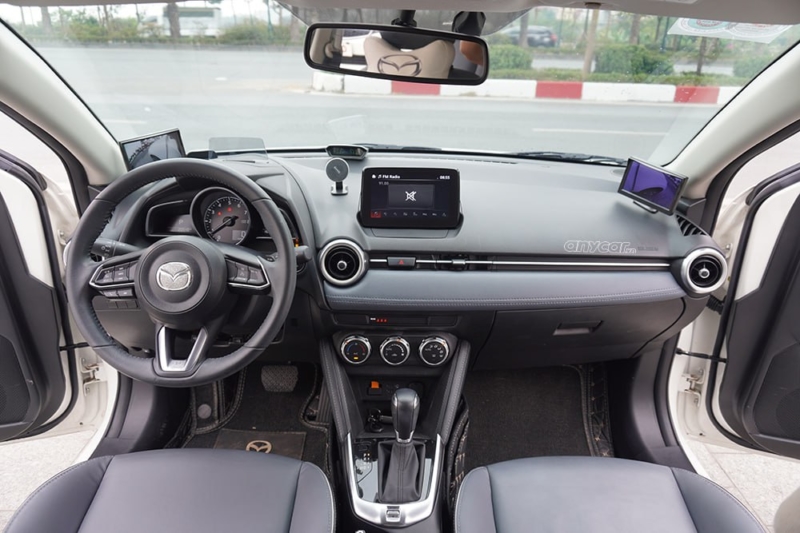 Mazda 2 Sport Premium 1.5AT 2022 - 9